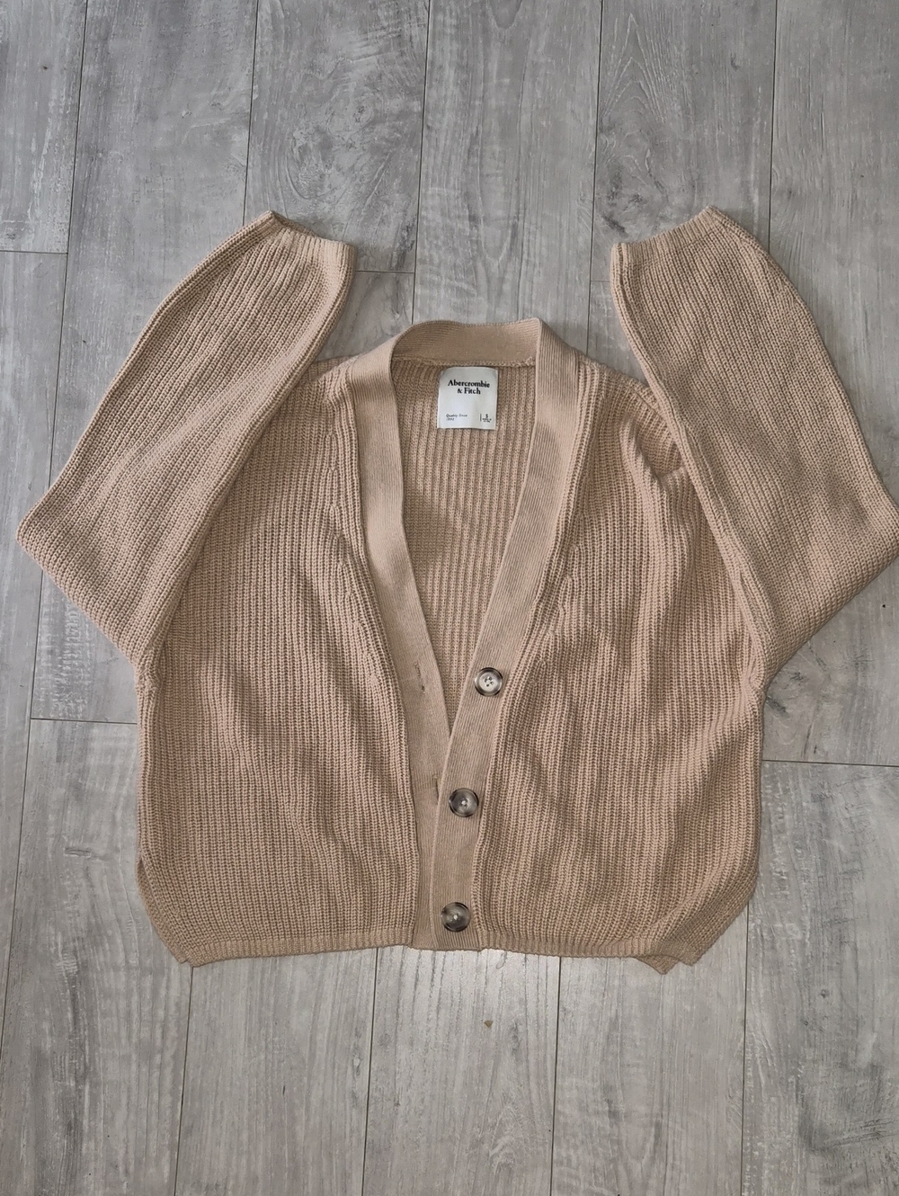 Abercrombie & Fitch Tan Ribbed Button-Front Cardigan Small. SKU A1